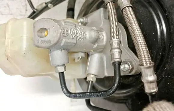 BMW 3 E90 E91 Master brake cylinder 