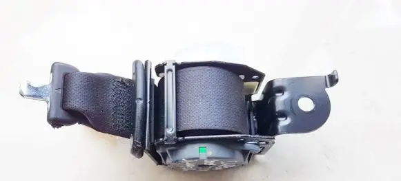 Middle seatbelt (rear)
