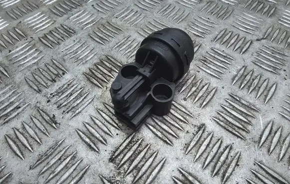 Ford Kuga II Vacuum valve 4011518