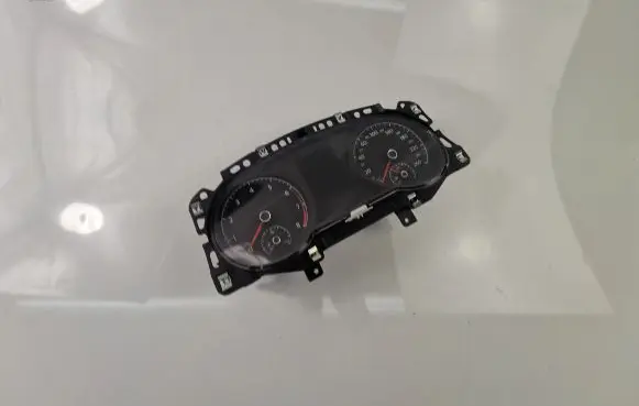 Volkswagen Golf VII Speedometer (instrument cluster) 5G1920740B