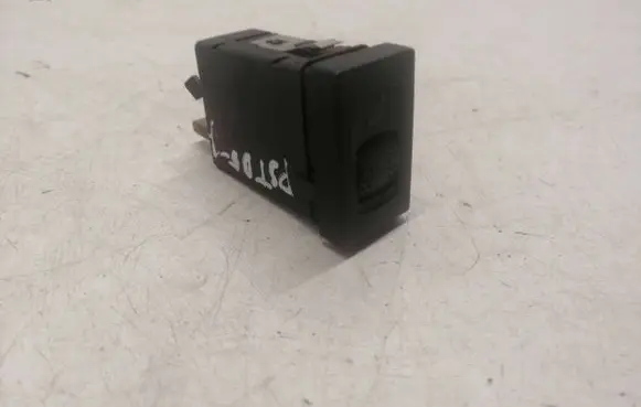 Volkswagen PASSAT B5 Seat heating switch 3B0963564C