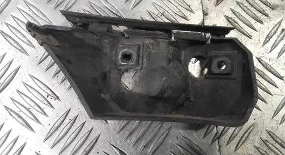 Volvo V50 Front bumper mounting bracket 30655875