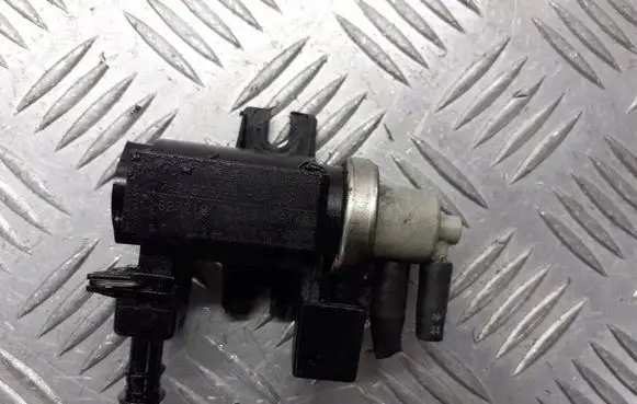 Opel Zafira B Valve vacuum 72190338