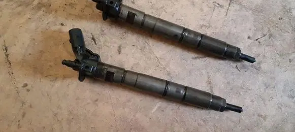 Audi A4 S4 B7 8E 8H Fuel injector 059130277AJ