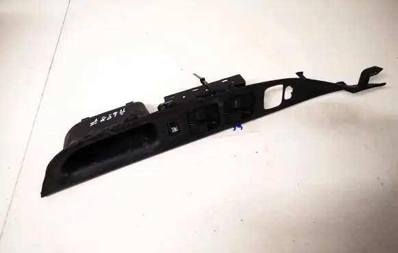 Mazda 6 Electric window control switch gj6a684l6 gj6a-684l6