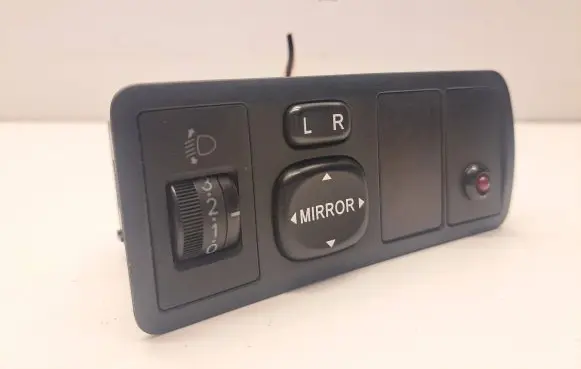Toyota Corolla Verso E121 A set of switches 777665