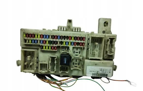 Ford Focus Fuse box set 97RA012018