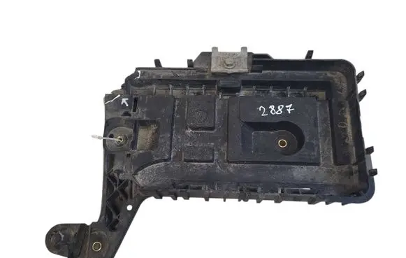 Volvo V50 Battery tray 1K0915333