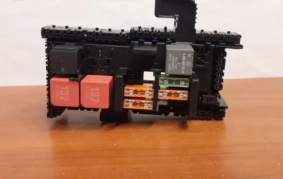 Mercedes-Benz GLC X253 C253 Fuse box set 7618 A2059068501