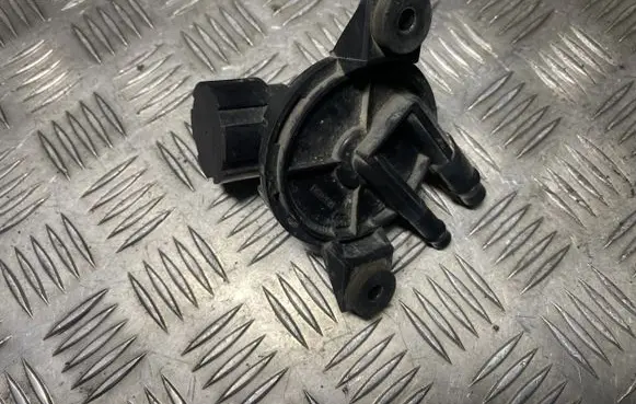 Ford Focus Turbo solenoid valve 93BB9C915BB