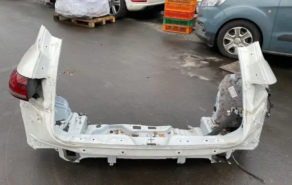 Mercedes-Benz EQC Rear bodywork 