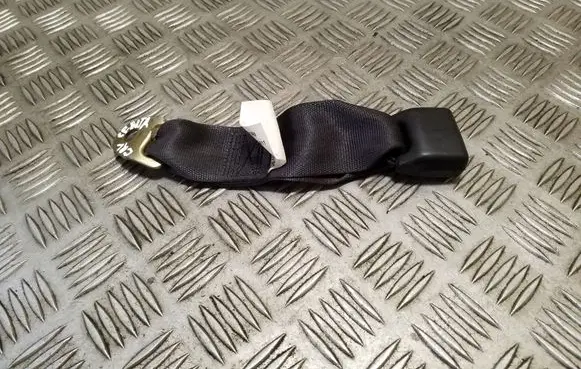 Middle seatbelt buckle (rear)