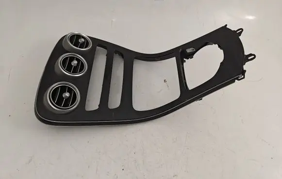 Mercedes-Benz C W205 Center console A2056804406