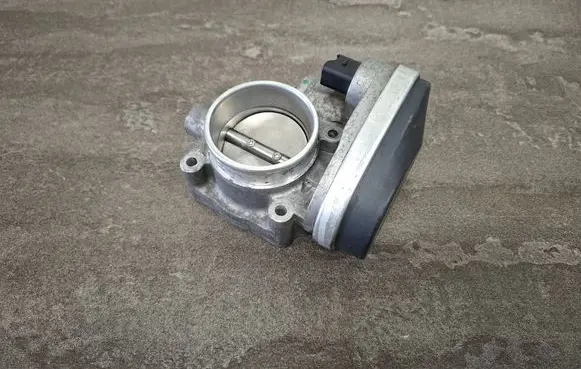 Mini One - Cooper R50 - 53 Throttle body valve 1503358 13541503358