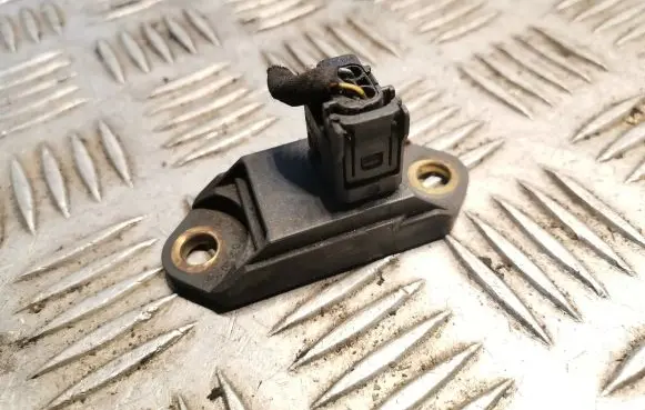 Mercedes-Benz S W220 Airbag deployment crash/impact sensor 0025426918