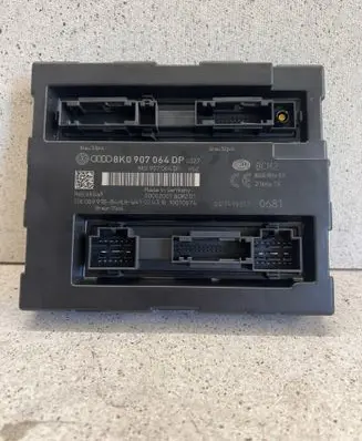 Audi A5 8T 8F Comfort/convenience module 8K0907064DP 00002001