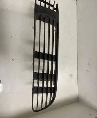 Volkswagen PASSAT B5 Front bumper lower grill 3B0853678B