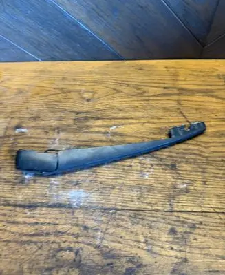 Nissan Leaf I (ZE0) Rear wiper blade 