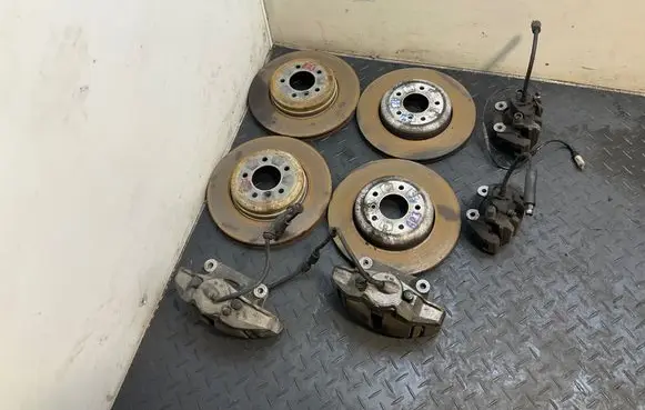 BMW 5 E60 E61 Brake discs and calipers set