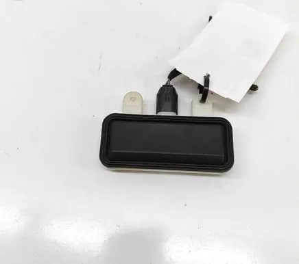 Infiniti Q30 Tailgate/boot open switch button A2218702410