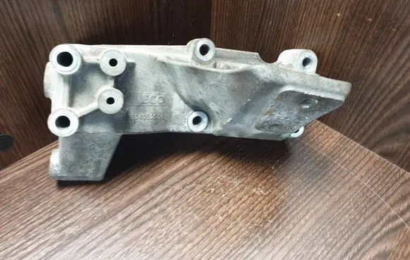 Iveco Daily 35 - 40.10 Engine mounting bracket 504050580