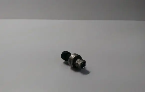Opel Vectra C Air conditioning (A/C) pressure sensor 09131721