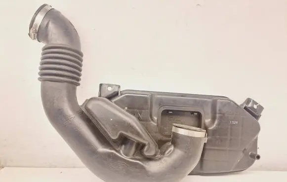 Subaru Outback Air intake hose/pipe 16545AA03