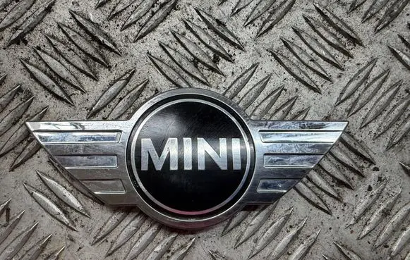 Mini Cooper Countryman R60 Manufacturer badge logo/emblem 