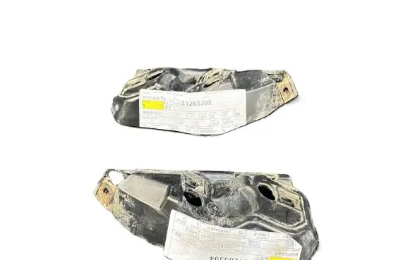 Volvo V50 Front bumper mounting bracket 31265396 31265397