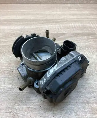 Audi A3 S3 8L Throttle valve 06A133064M