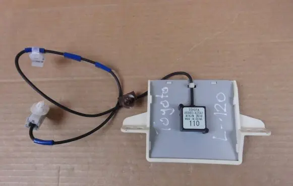 Toyota RAV 4 (XA40) Antenna control unit 8686042041