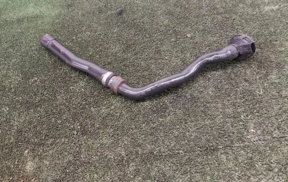 Mercedes-Benz C W205 Engine coolant pipe/hose A65101058