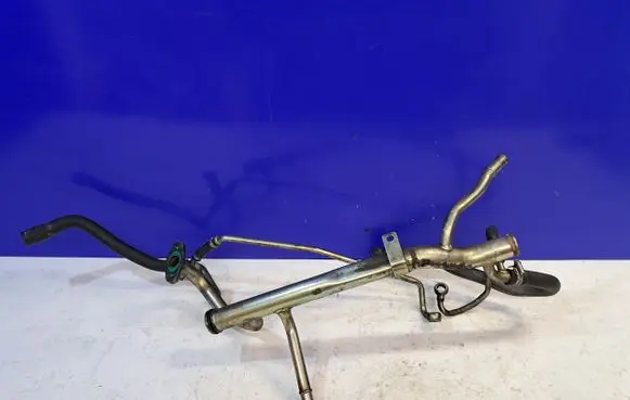 Volvo XC90 Engine coolant pipe/hose 30713584