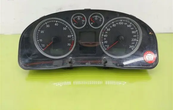 Volkswagen PASSAT B5.5 Speedometer (instrument cluster) 3B0920827X
