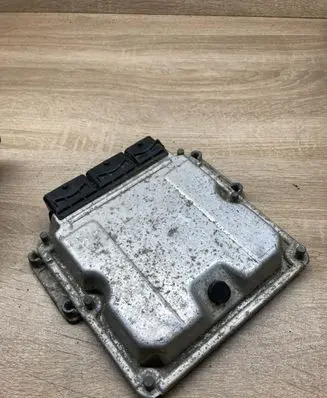 Renault Laguna II Engine control unit/module ECU 8200309318 0281011325