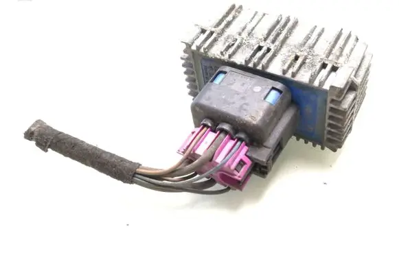Opel Vectra C Glow plug pre-heat relay 55353011 51299014B