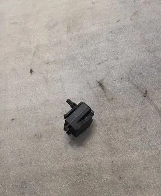 Volvo XC90 Air flap motor/actuator 74931G 070404