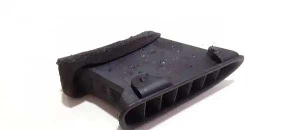 Toyota Avensis T220 Dash center air vent grill