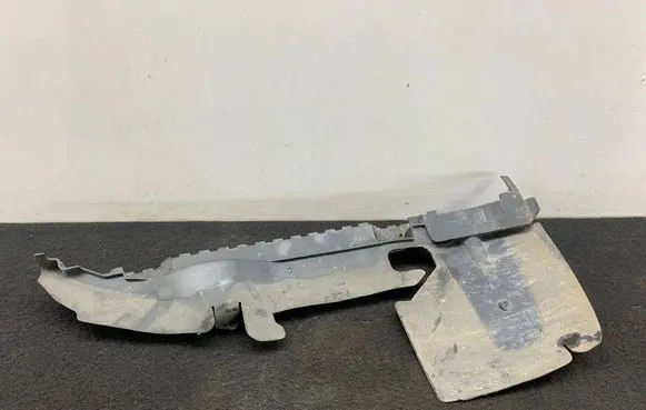 Audi A6 S6 C6 4F Other engine bay part 4F0121284B