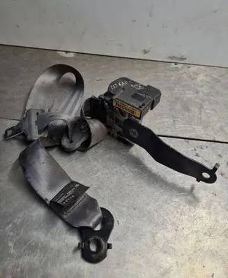 Renault Megane I Front seatbelt 65447 33308032Z