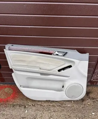 Mercedes-Benz GL X164 Front door card panel trim