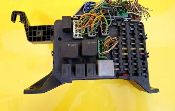 Ford Mondeo Mk III Fuse box set 1S7T-14A073-AE