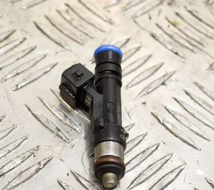 Opel Mokka Fuel injector 0280158205