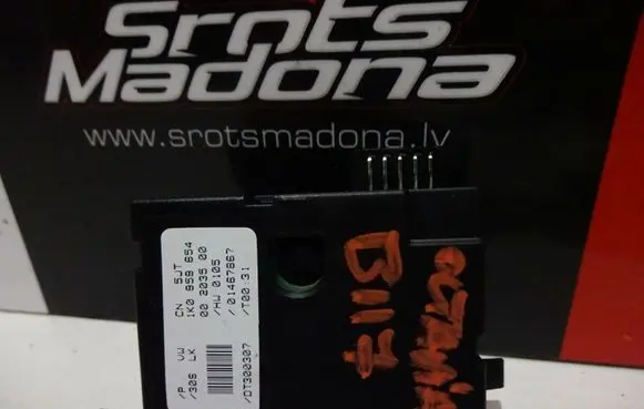 Skoda Octavia Mk2 (1Z) Steering angle sensor 1K0959564