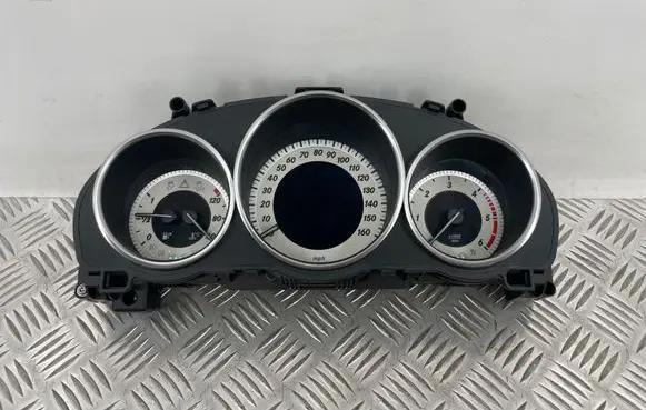 Mercedes-Benz E W212 Speedometer (instrument cluster) A2129001025 A2C87306200 2129026108