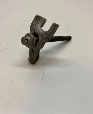BMW 7 F01 F02 F03 F04 Fuel Injector clamp holder 