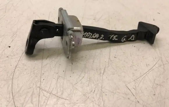 Mazda 3 III Rear door check strap stopper