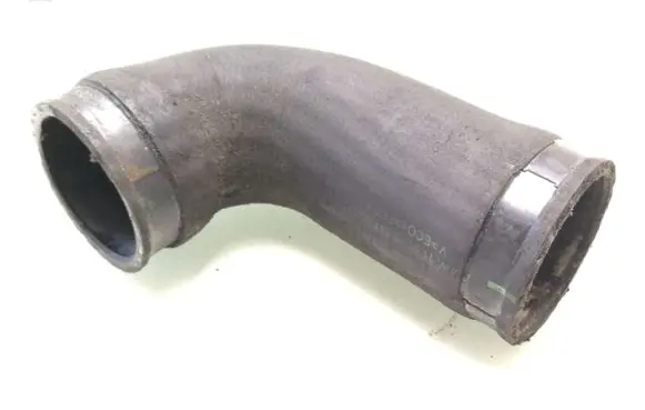 BMW 5 E39 Intercooler hose/pipe 2247967