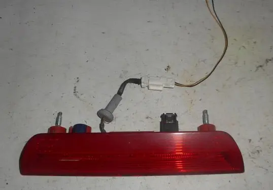 Nissan X-Trail T32 Third/center stoplight 265904BA0A