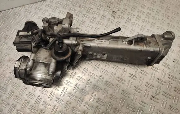 Volvo V60 EGR valve cooler 31325030 70304902 1322500623